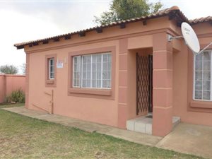 3 Bed House in Komatipoort