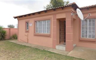 3 Bedroom House in Komatipoort
