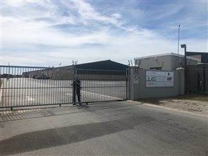 750 m² Industrial space in Deal Party