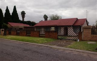 3 Bedroom House in Modder East