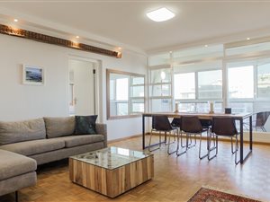 2 Bed Apartment in Sea Point