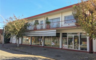 1190 m² Commercial space in Hilton