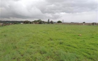 8600 m² Land available in Bredell AH