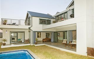 5 Bedroom House in Fish Hoek