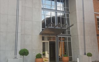 910 m² Commercial space in Hatfield