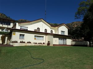 2.2 ha Farm in Donkerhoek AH