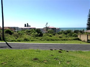 1355 m² Land available in Uvongo