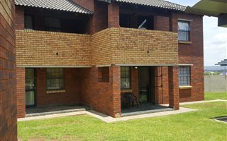 2 Bedroom Flat in Ormonde