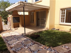 2 Bed Townhouse in Willow Park Manor