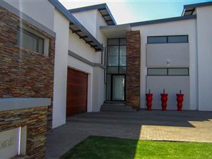 4 Bed House in Midstream Ridge Estate