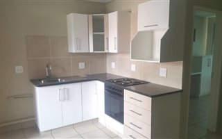 2 Bedroom Flat in Universitas