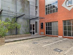 130 m² Commercial space in Parktown North