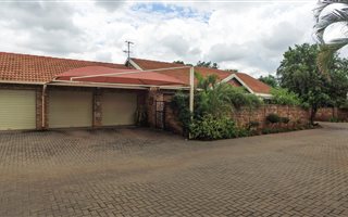3 Bedroom Simplex in Dorandia