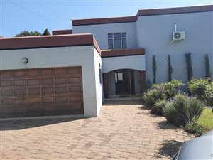 3 Bed House in Waterkloof Ridge