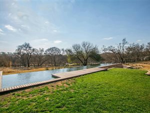 5 Bed House in Lanseria and surrounds