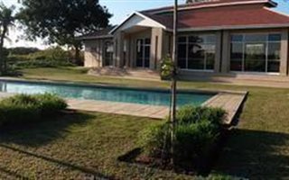 3 Bedroom Apartment in Sheffield Manor