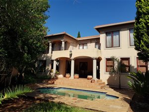 5 Bed House in Cornwall Hill