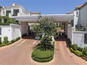 511 m² Land available in Hyde Park