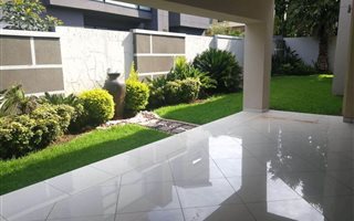 4 Bedroom Apartment in Woodmead