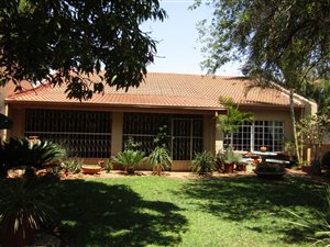 3 Bed Townhouse in Mookgophong (Naboomspruit)