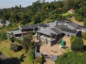 5 Bed House in Montrose