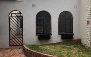 1 Bedroom Garden Cottage in Melville