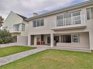 4 Bed House in Royal Alfred Marina