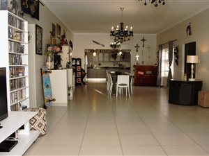 4 Bed House in Sanddrift