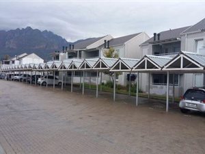 3 Bed Apartment in Paarl