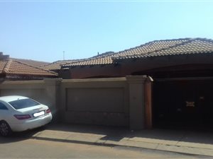 3 Bed House in Mahube Valley