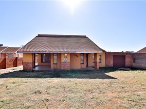 3 Bed House in Lenasia South