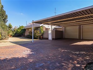 4 Bed House in Larrendale