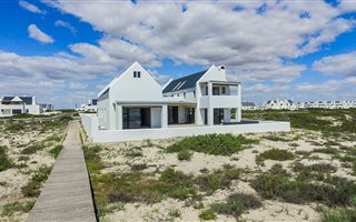 3 Bedroom House in Dwarskersbos