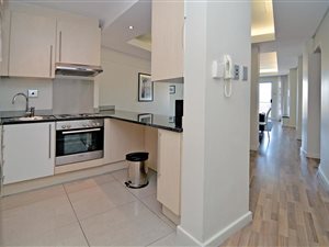 3 Bed Apartment in Fairmount