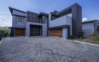 4 Bedroom House in Eye of Africa