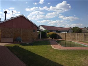 4 Bed House in Falcon Ridge