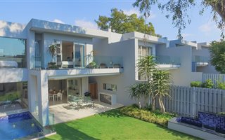 3 Bedroom Duplex in Melrose