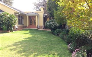 1 Bedroom Garden Cottage in Meyerspark
