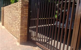 2 Bedroom Garden Cottage in Breaunanda