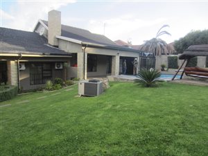 4 Bed House in Dewetshof