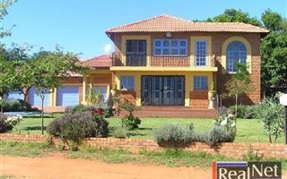 2.4 ha Farm in Tiegerpoort