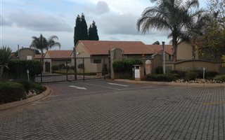 3 Bedroom Simplex in Eco Park