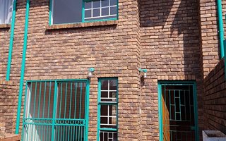 2 Bedroom Townhouse in Valhalla