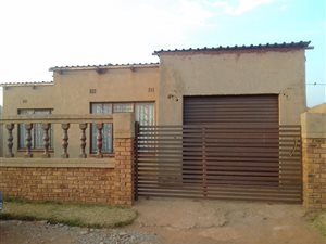 3 Bed House in Duduza