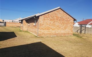 3 Bedroom House in Eldorado Park