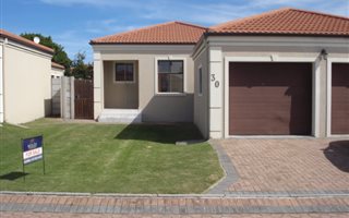 3 Bedroom Townhouse in Lorraine