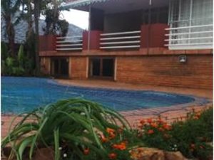 2 Bed Garden Cottage in Observatory