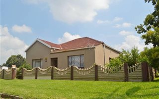 3 Bedroom House in Brakpan Central
