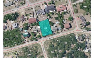 950 m² Land available in Clarendon Marine