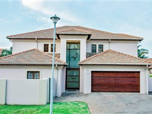 4 Bed House in Rose Acres Estate